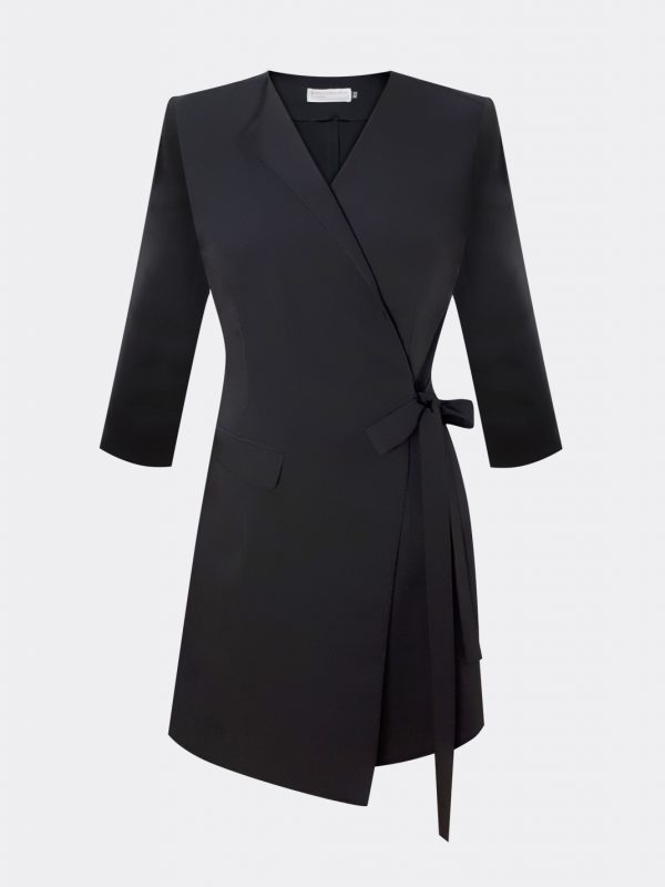 Wrap Coat Beauty, Retail uniform dress